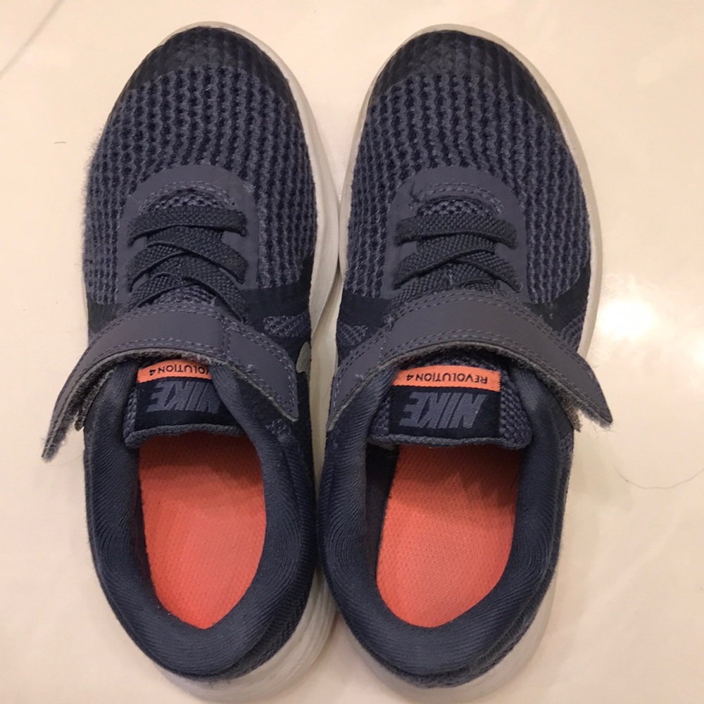 Nike Revolution girls shoes